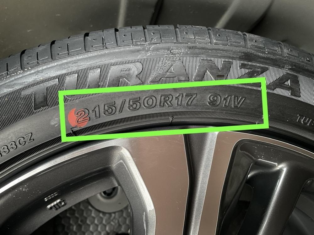 مشخصات روی لاستیک را بخوانید